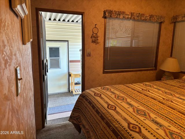 549 ROCK HOUND Drive 549, Apache Junction, AZ 85119