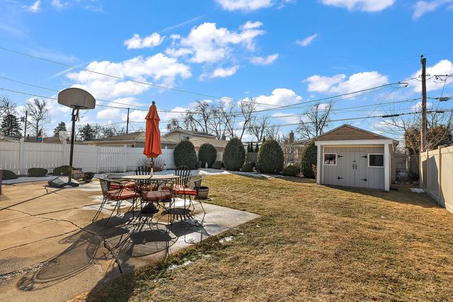 10008 Buell Court, Oak Lawn, IL 60453