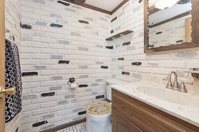 10008 Buell Court, Oak Lawn, IL 60453