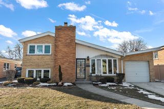 10008 Buell Court, Oak Lawn, IL 60453