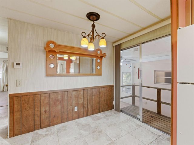 8903 Oak Street, Boynton Beach, FL 33436
