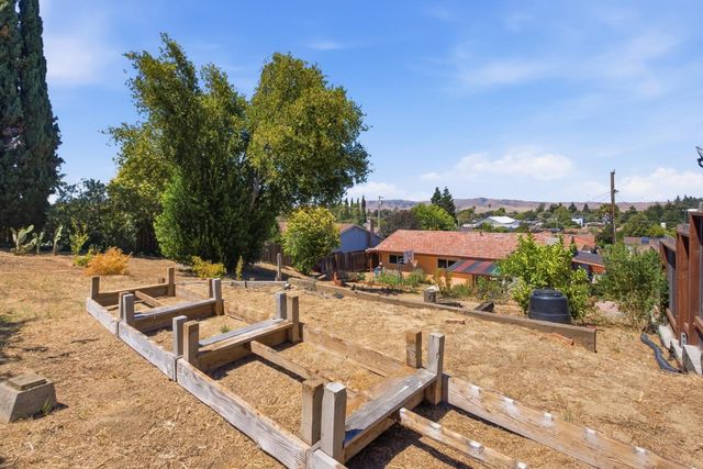 501 7th Street, San Juan Bautista, CA 95045