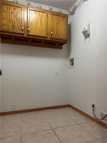 813 Dogwood Street, Excelsior Springs, MO 64024