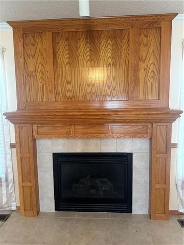 813 Dogwood Street, Excelsior Springs, MO 64024