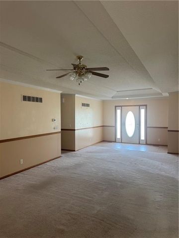 813 Dogwood Street, Excelsior Springs, MO 64024