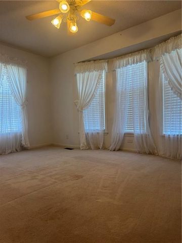 813 Dogwood Street, Excelsior Springs, MO 64024