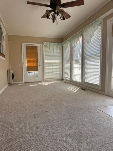 813 Dogwood Street, Excelsior Springs, MO 64024