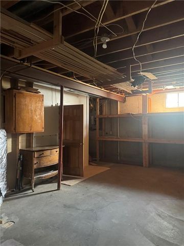 813 Dogwood Street, Excelsior Springs, MO 64024