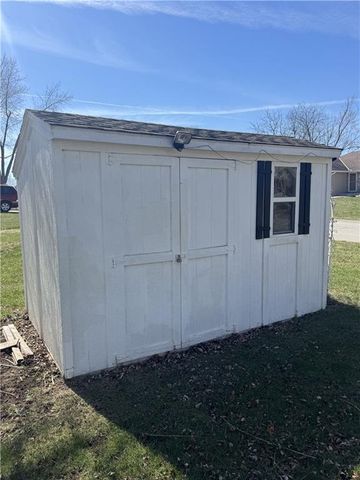 813 Dogwood Street, Excelsior Springs, MO 64024