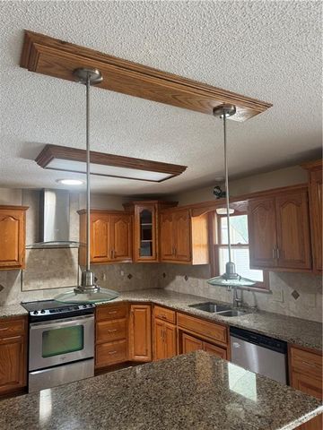 813 Dogwood Street, Excelsior Springs, MO 64024