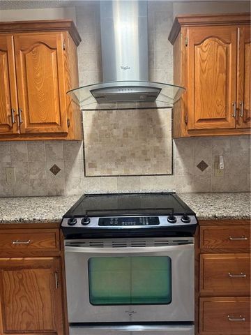 813 Dogwood Street, Excelsior Springs, MO 64024