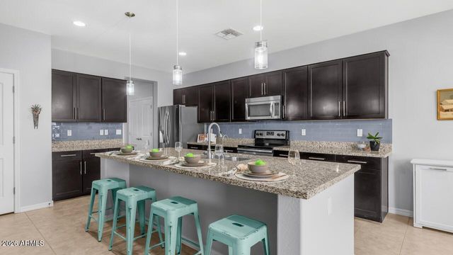 43422 N HUDSON Trail, New River, AZ 85087