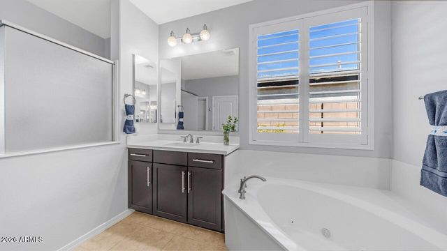 43422 N HUDSON Trail, New River, AZ 85087