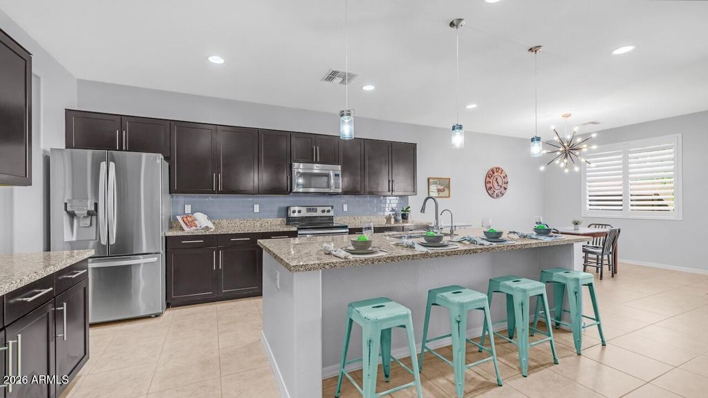 Image 13 of property listing at 43422 N HUDSON Trail, New River, AZ 85087