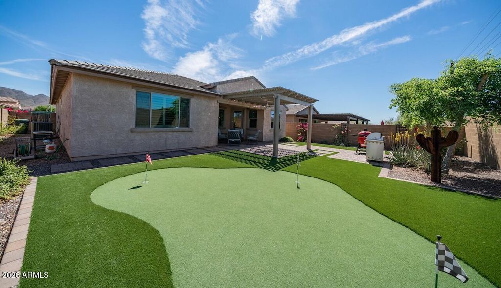 Image 5 of property listing at 43422 N HUDSON Trail, New River, AZ 85087