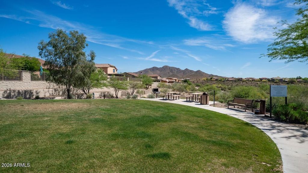 Image 6 of property listing at 43422 N HUDSON Trail, New River, AZ 85087