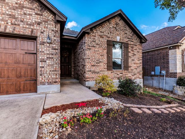 737 Foxtail Run, San Marcos, TX 78666