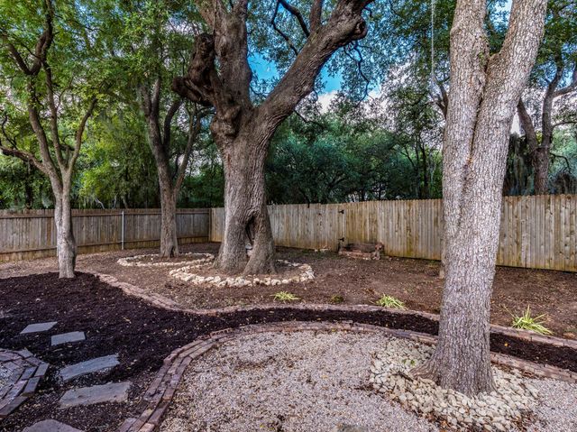 737 Foxtail Run, San Marcos, TX 78666