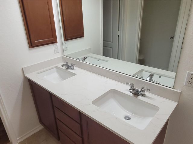737 Foxtail Run, San Marcos, TX 78666