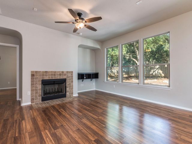 737 Foxtail Run, San Marcos, TX 78666