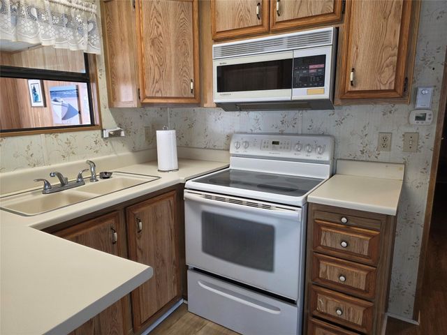 6641 SE 53rd Lane, Okeechobee, FL 34974