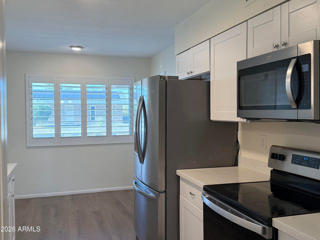 10217 W MISSION Lane W, Sun City, AZ 85351