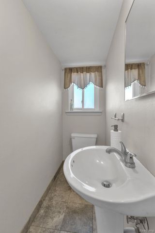 8126 Farnum Avenue, Warren, MI 48093