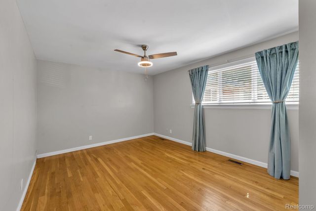 8126 Farnum Avenue, Warren, MI 48093