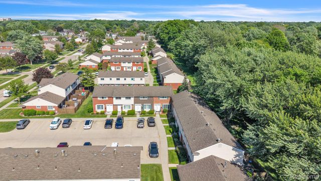 8126 Farnum Avenue, Warren, MI 48093
