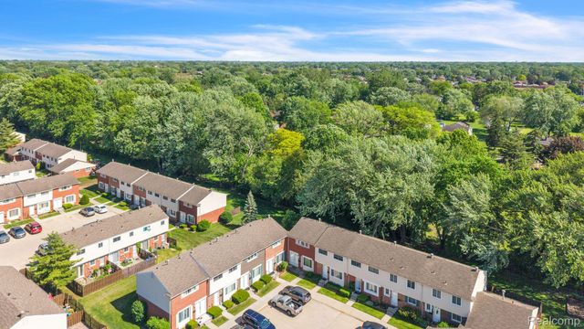 8126 Farnum Avenue, Warren, MI 48093