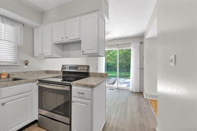 8126 Farnum Avenue, Warren, MI 48093