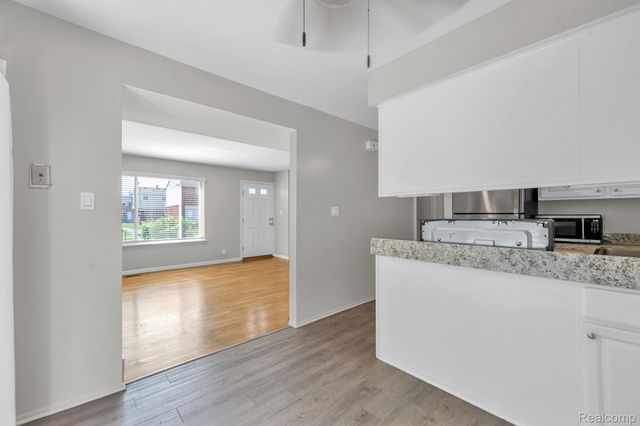 8126 Farnum Avenue, Warren, MI 48093