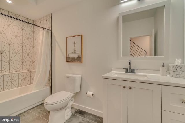 3217 CHATHAM ST, Philadelphia, PA 19134