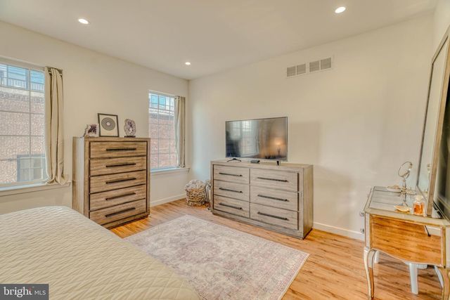 3217 CHATHAM ST, Philadelphia, PA 19134