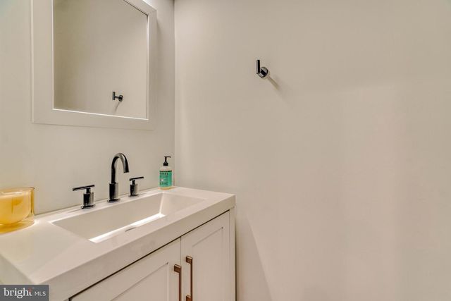 3217 CHATHAM ST, Philadelphia, PA 19134