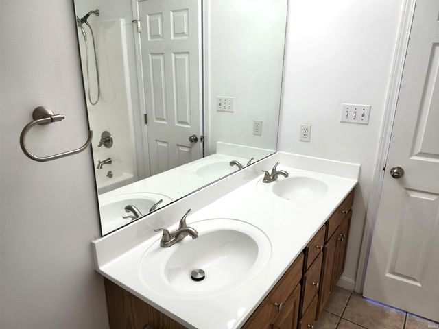 639 Sterchi Drive, Evansville, IN 47711