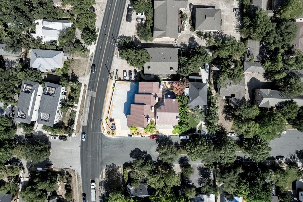 1500 Woodlawn BLVD 302, Austin, TX 78703