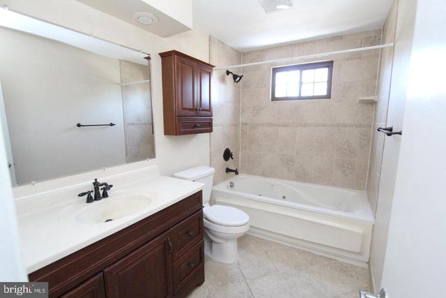 138 LEAH CT, Dayton, NJ 08810