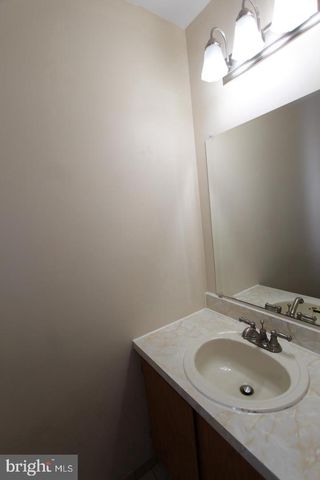 138 LEAH CT, Dayton, NJ 08810