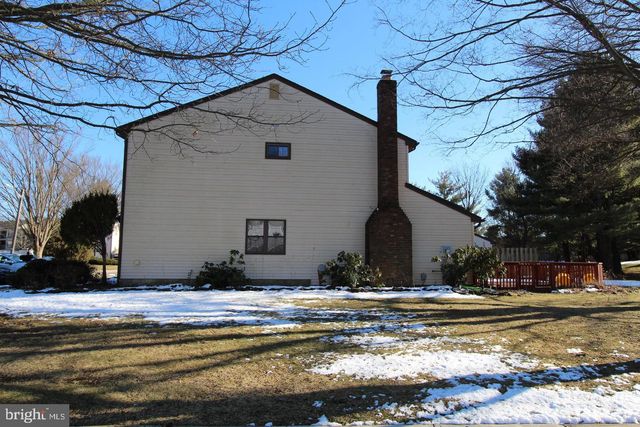 138 LEAH CT, Dayton, NJ 08810