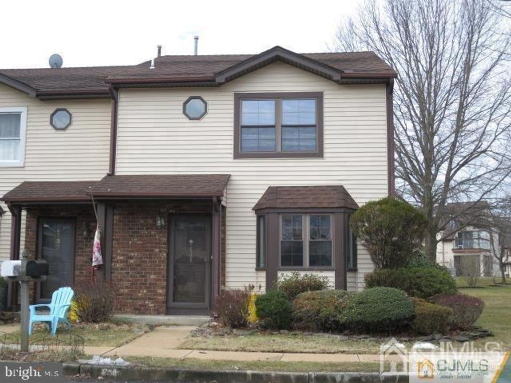 138 LEAH CT, Dayton, NJ 08810
