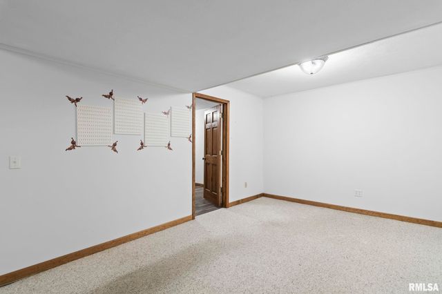 2529 Wydown Avenue, Springfield, IL 62704
