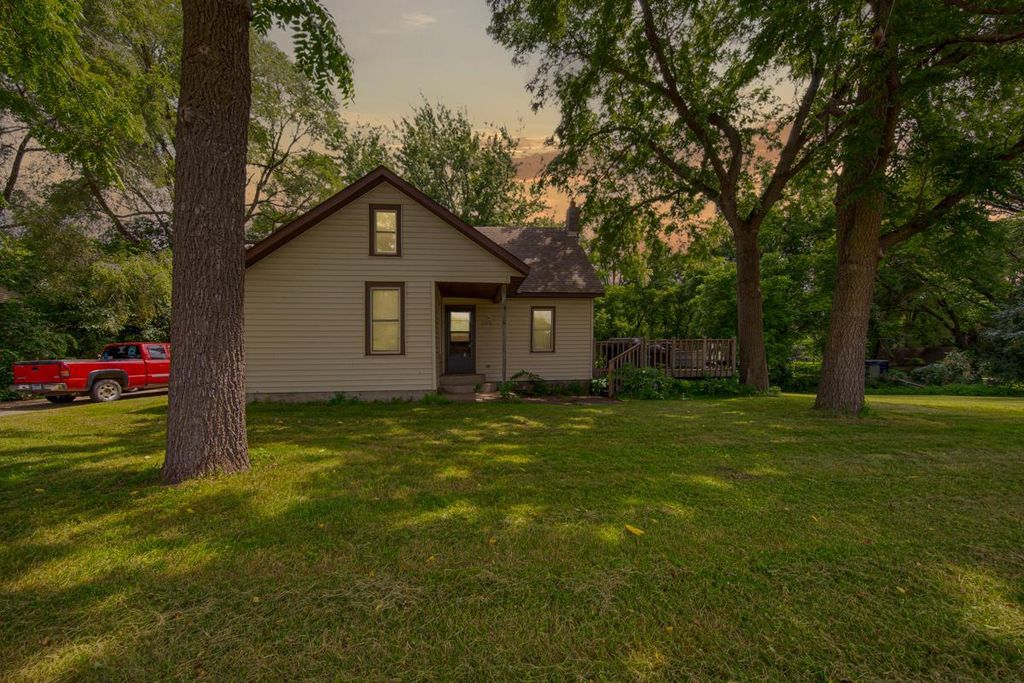 23231 Farwell Avenue, Warsaw Twp, MN 55087