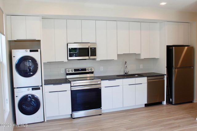 1124 Castle Street 206, Wilmington, NC 28401