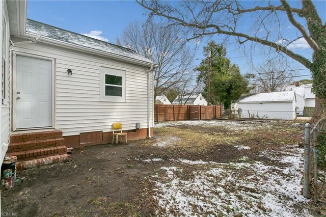 438 Highland AVE, Hampton, VA 23661