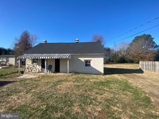 303 POWELL ST #B, Fredericksburg, VA 22408