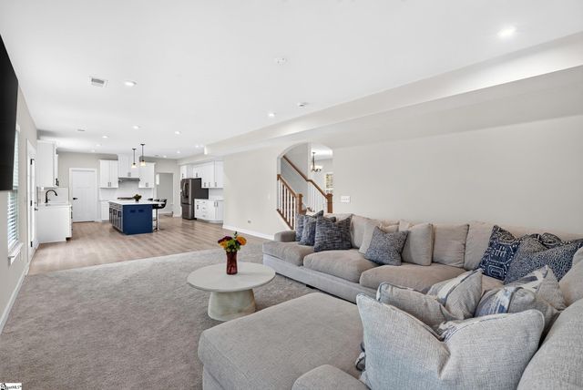 2102 Bluet Drive, Woodruff, SC 29388