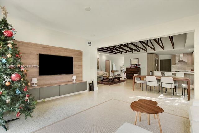 9008 Dickens Ave, Surfside, FL 33154