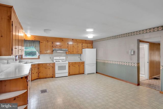 660 BLACK ROCK RD, Hanover, PA 17331