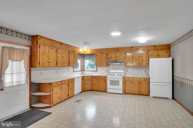 660 BLACK ROCK RD, Hanover, PA 17331